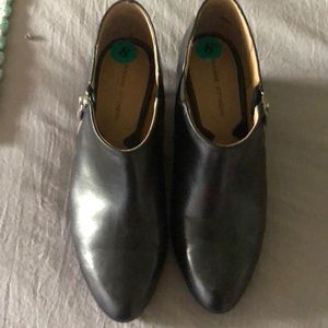 Adrienne Vittadini Shoes - Adrienne Vittadini booties Adrienne Vittadini Shoes - Adrienne Vittadini booties